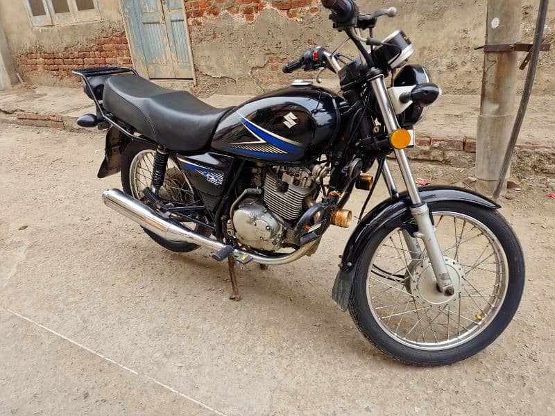 Suzuki 150 Gs 2015 Total genuine 6