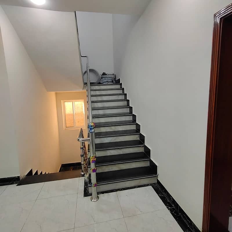 Stunning Prime Location House Is Available For sale In Rahatabad 10