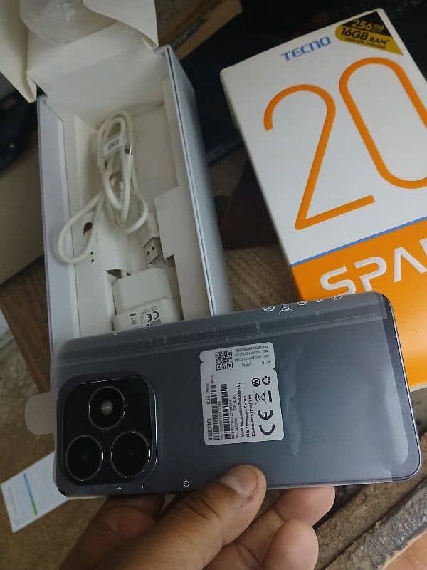 tecno spark 20 for sale 8+8 256 0