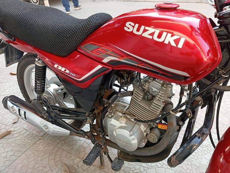 Suzuki 110 in Excellent Condition 3