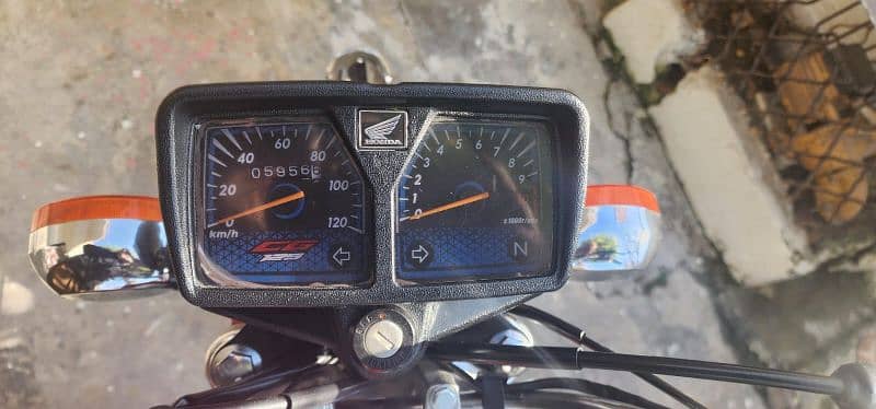 Honda CG 125, 2023-24 Model, APPLIED FOR,Sound and condition very Good 7