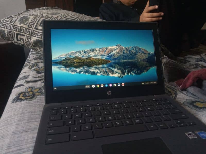 9th gen hp laptop Chromebook touch screen 1