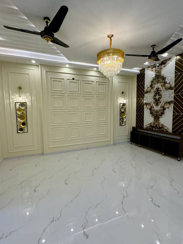 10 Marla Brand New Luxury Upper Portion For Rent In OVERSEAS B BLOCK Bahria Town Lahore 3