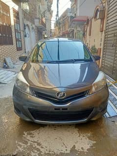 Toyota Vitz 2012