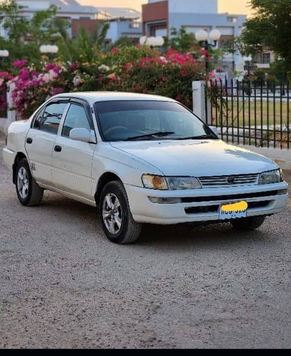 Toyota Corolla 2000 3