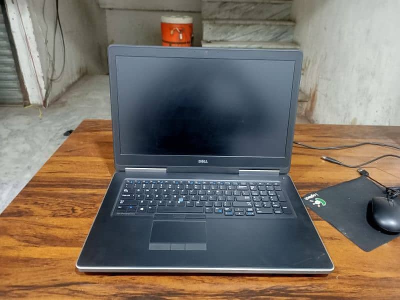 Dell precision 7710|i7 6gen 6820HQ|32 512|4 Gb gharafic card M4000M| 0