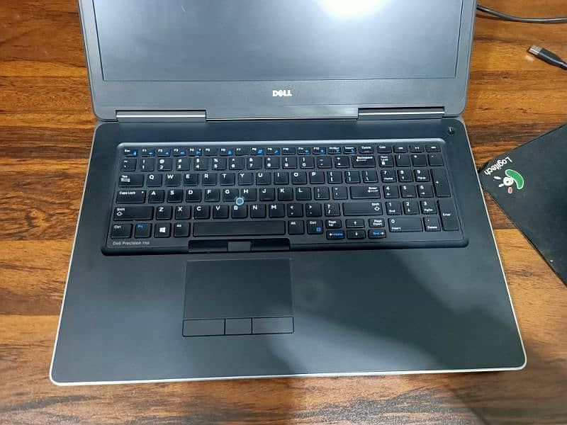 Dell precision 7710|i7 6gen 6820HQ|32 512|4 Gb gharafic card M4000M| 5