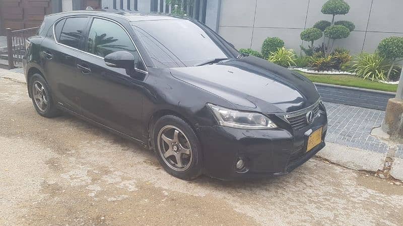 Lexus CT200h 2016 14