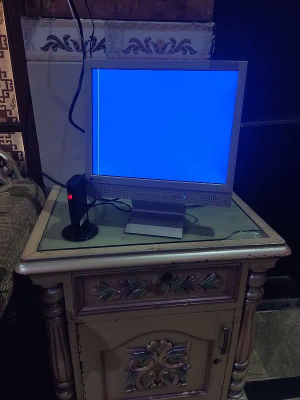 TV device with LCD . proper Working with box 3