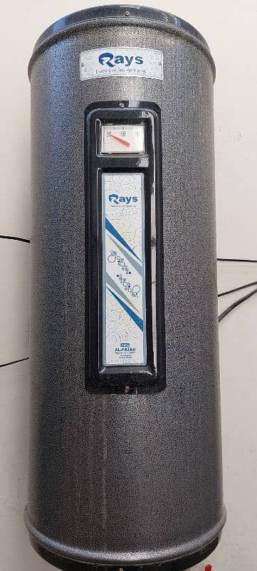 Rays Electric Geyser slightly used 15 Galan 0