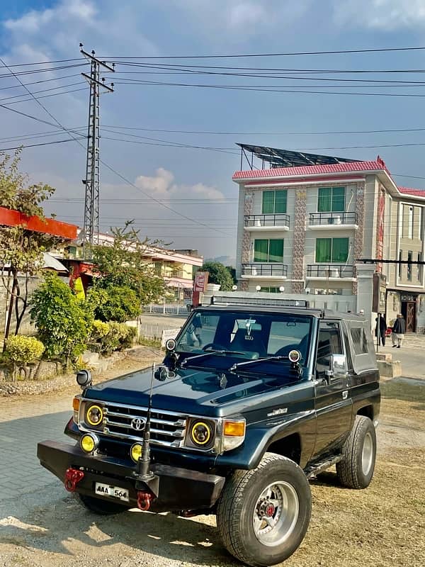 Toyota Land Cruiser 1989 7