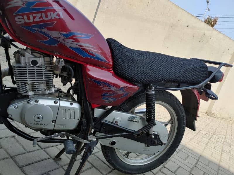 Suzuki gs 150 se 0