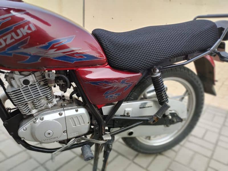 Suzuki gs 150 se 8