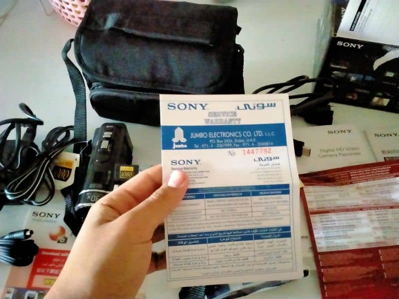 Brand New Sony handycam HDR-CX210 2