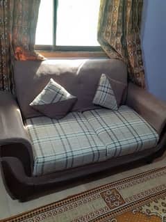 7 seater sofa set for sale in a reasonable price.