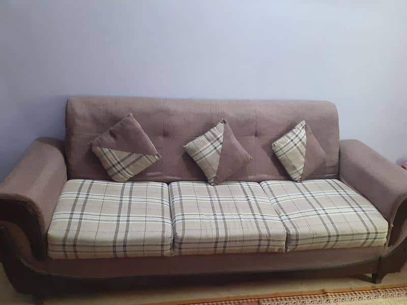 7 seater sofa set for sale in a reasonable price negotiable 2