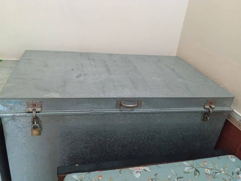 good condition storage boxes 1