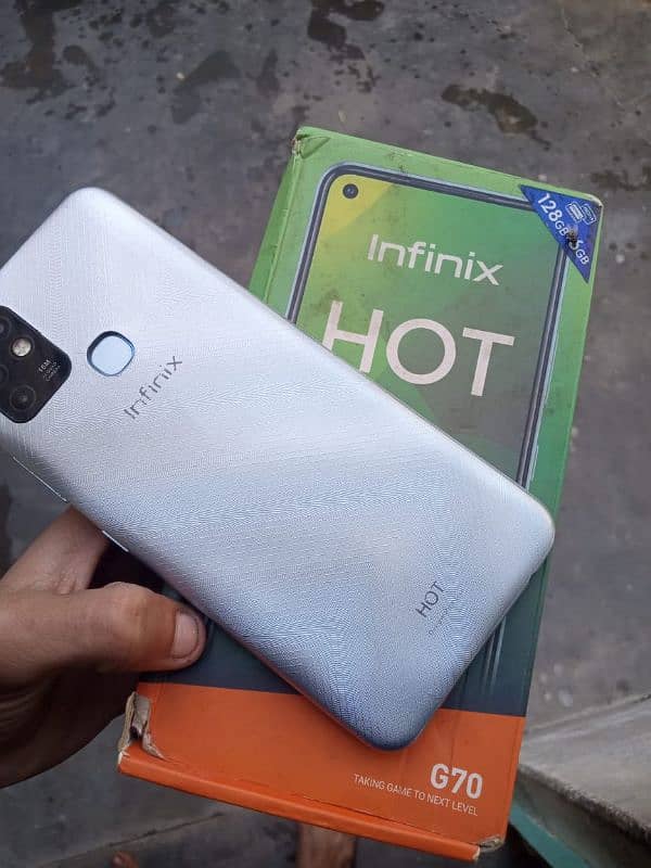 Infinix hot 10.6gb 128 gb 0