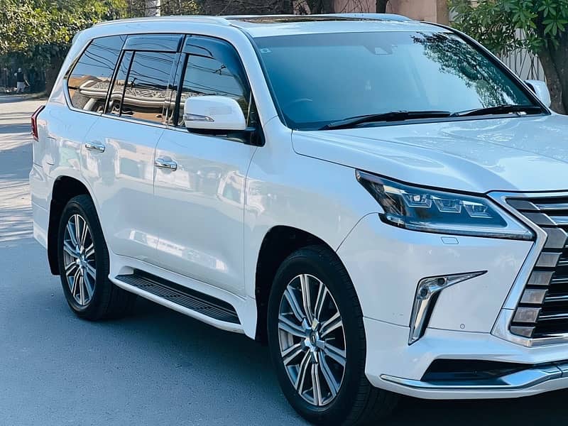 Lexus LX Series LX 570 1