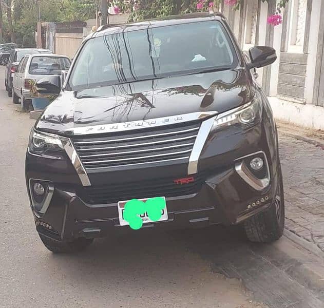 Toyota Fortuner 2017 0