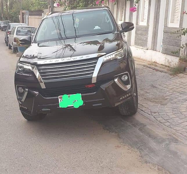 Toyota Fortuner 2017 4