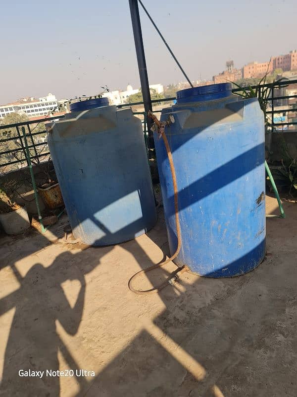 2 water tank good condition urgent sale 0