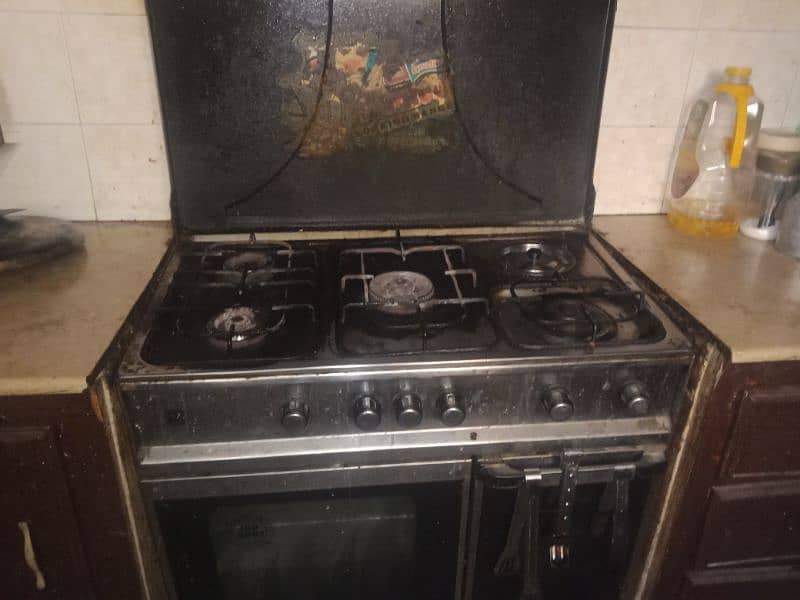 old cooking rang with and fryer 3