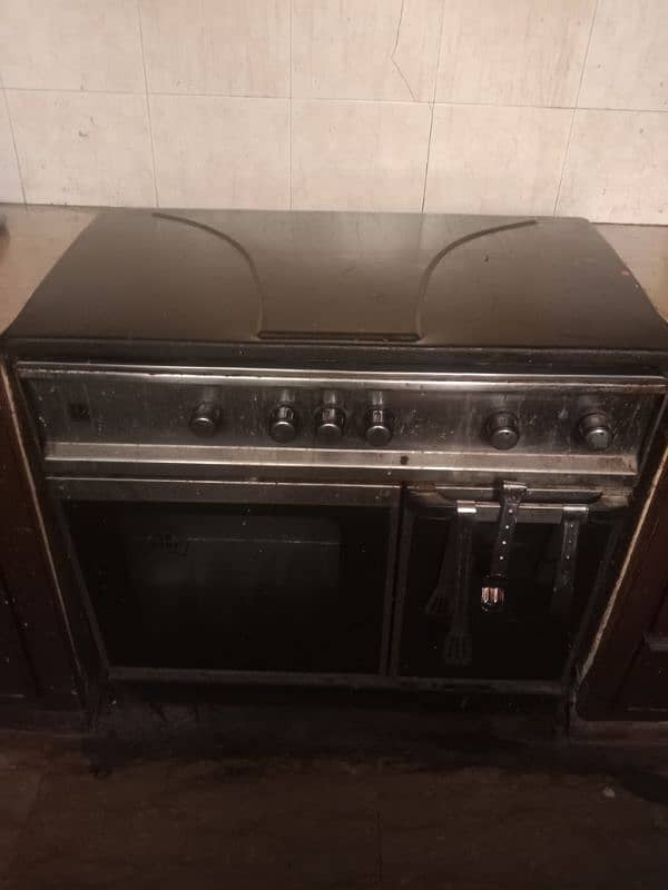 old cooking rang with and fryer 5