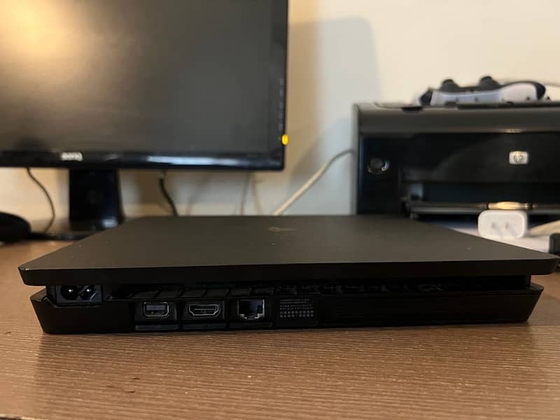 PS4 Slim 500GB 2