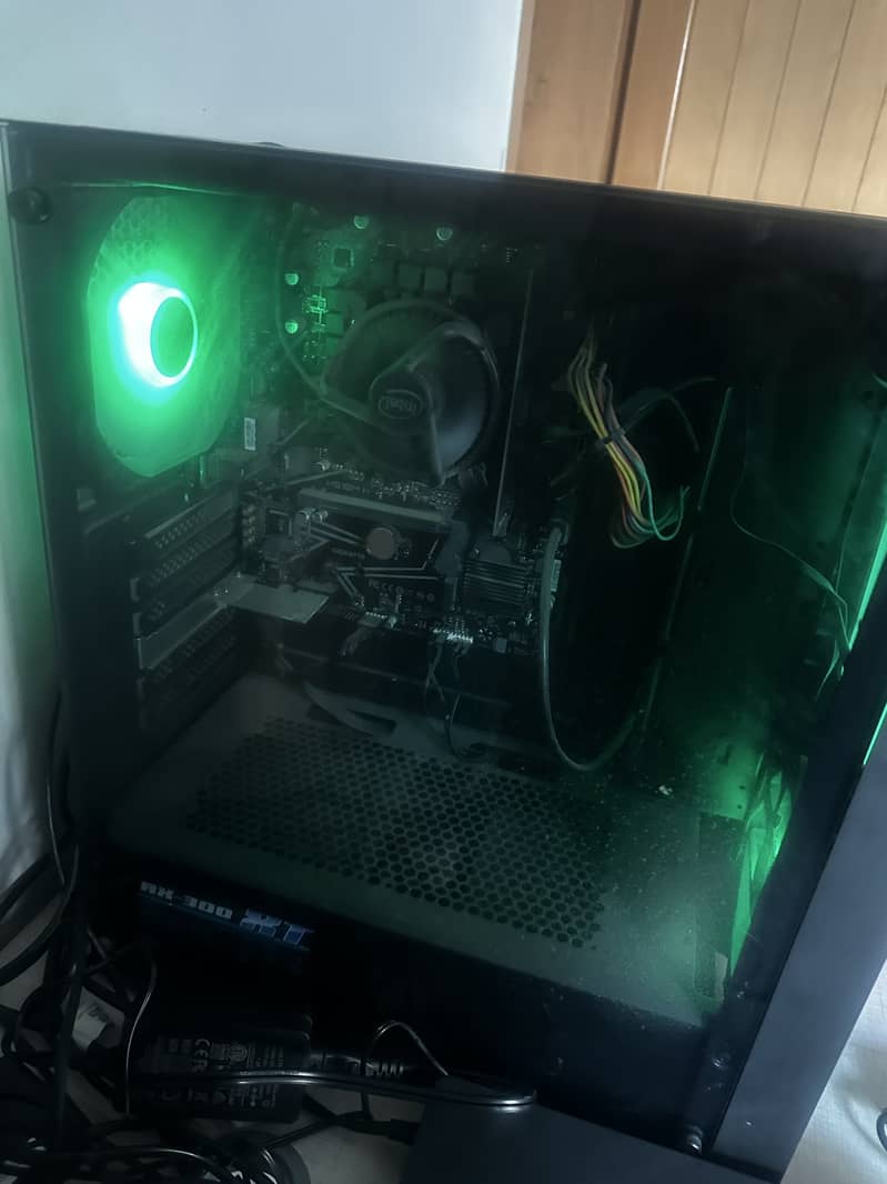 Gaming PC (slightly used) 0