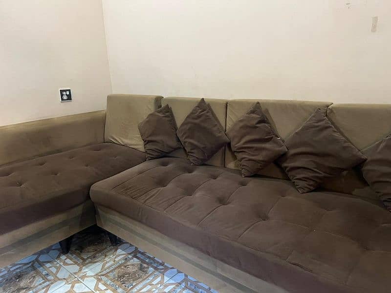 5 seater Sofas and 1 settie 4