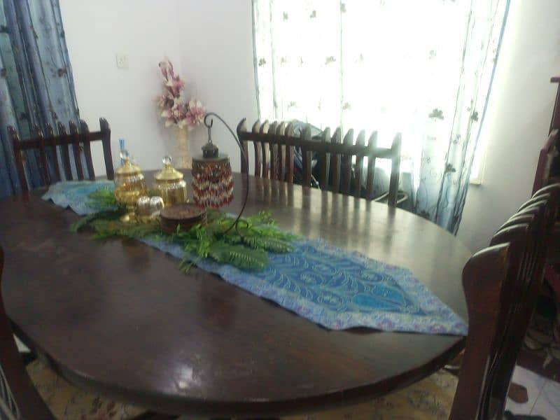 6 seater dining table. pure wood. 3