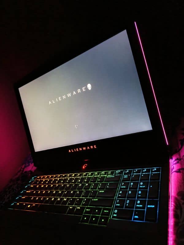 Dell Alienware 17 r4 1