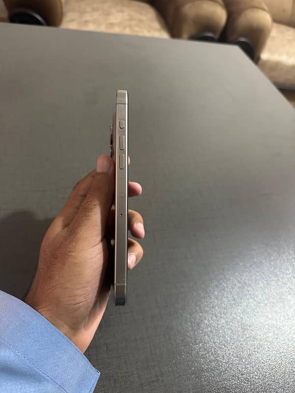 Iphone 15 Pro Max, 256 GB, PTA Approved 3