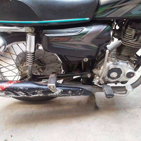 Honda cg 125 model 2023 first owner all ok koi Kam ni hony wala 4