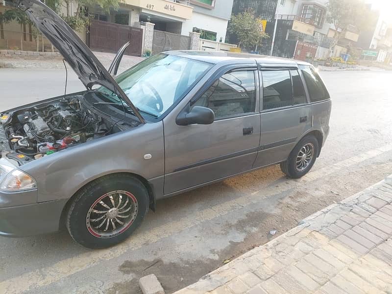 Suzuki Cultus 2013 0