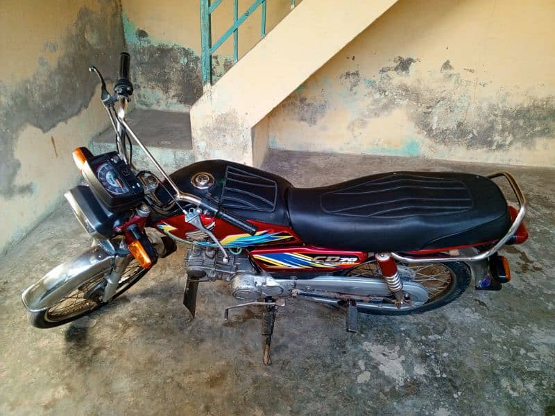 United 70cc motorcycle in good condition. 0