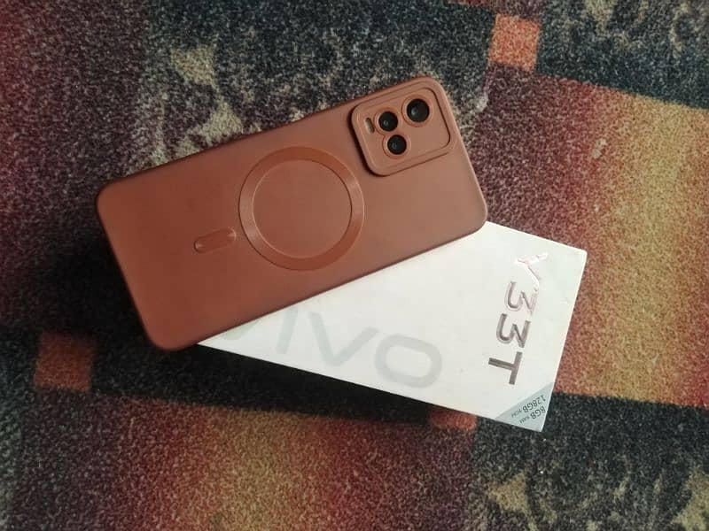 vivo y33 t 8+4 gb ram and 128 gb rom 0