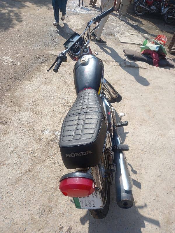 Honda 125 2019 model for sale and exchange 4