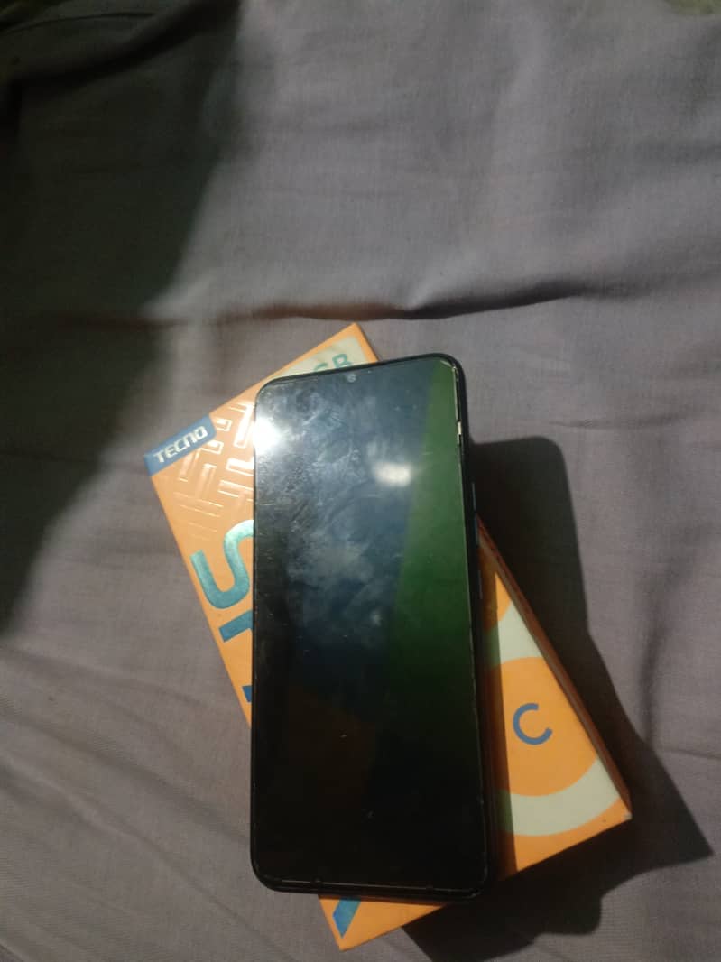 Tecno spark 8c 4gb ram 64 gb rom 2