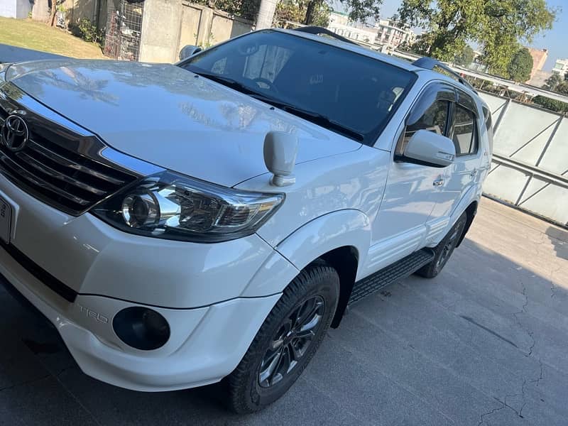 Toyota Fortuner 2015 TRD SPORTIVO 3