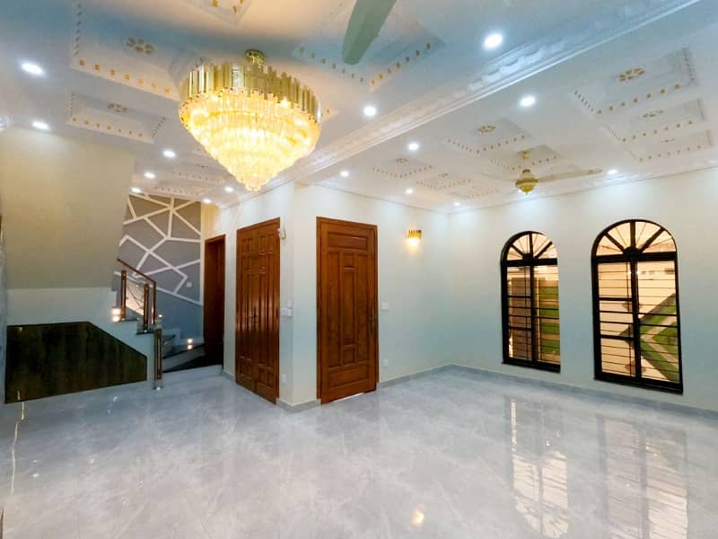 5 Marla Brand New Lavish House For Sale in Jade Ext Block Park View City Lahore 8