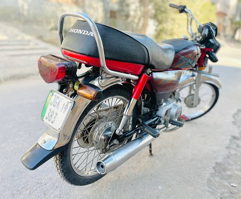 Honda CD 70 2019 3