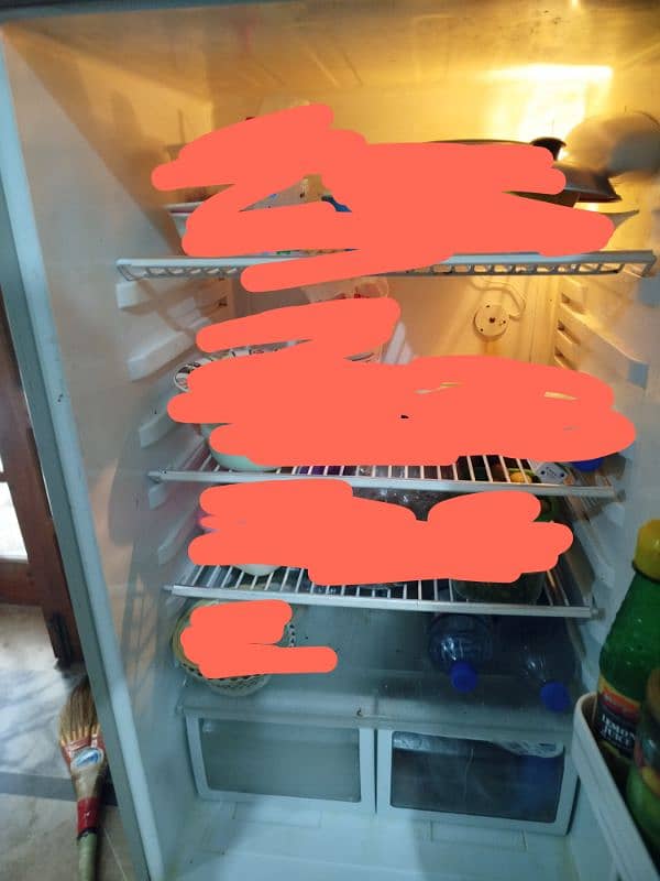 Haier fridge HRF-318H 1