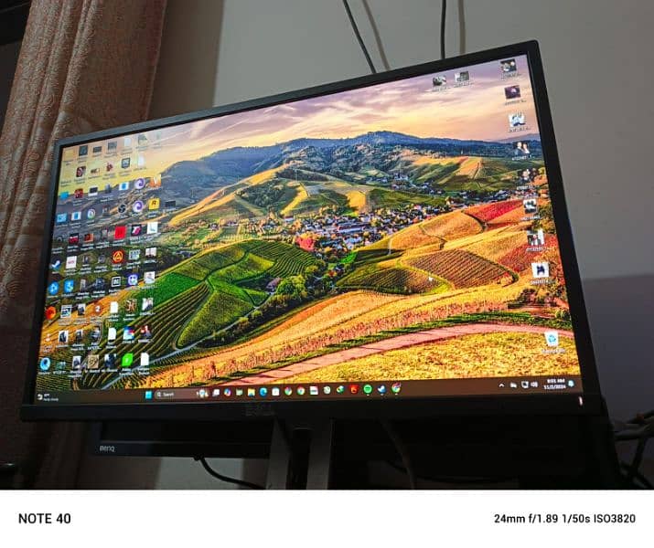 dell p2417h monitor half bordered ips lcd  new condition no scratches 0