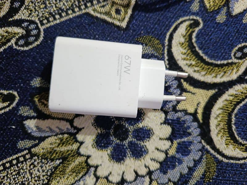 Xiaomi 11t 8GB/256 GB box / charger 4