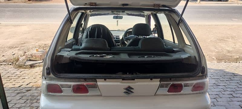 Suzuki Cultus 2011/12 6