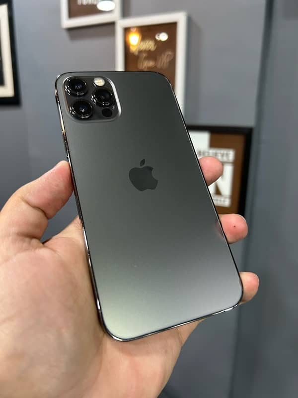 Iphone 12 pro factory unlocked 128gb waterpack 0