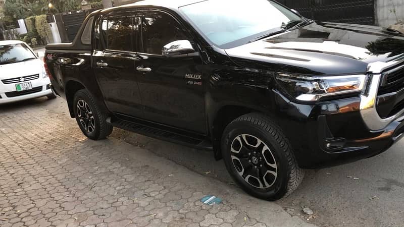 Toyota Hilux Revo V 2.8 Automatic 2021. 7