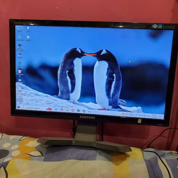 Samsung 19 inch Lcd. 1